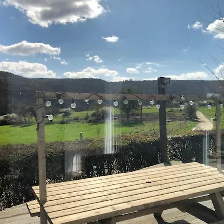 N°5 Vakantiehuis Treignes